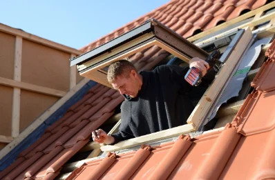 Pose de fenêtres de toit Velux à Tollevast